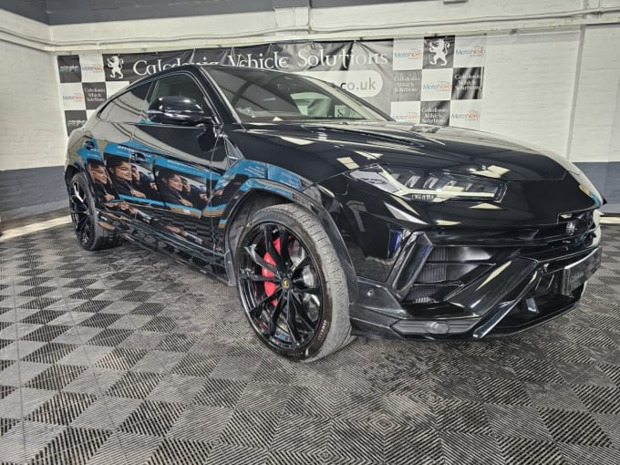 2024 Lamborghini Urus