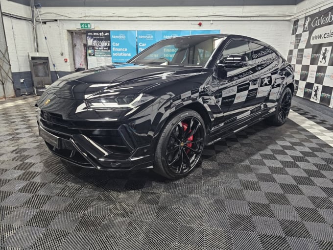 2024 Lamborghini Urus