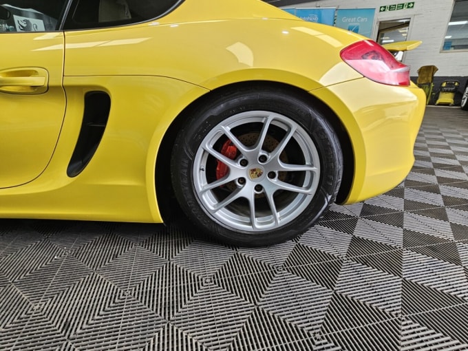 2024 Porsche Cayman