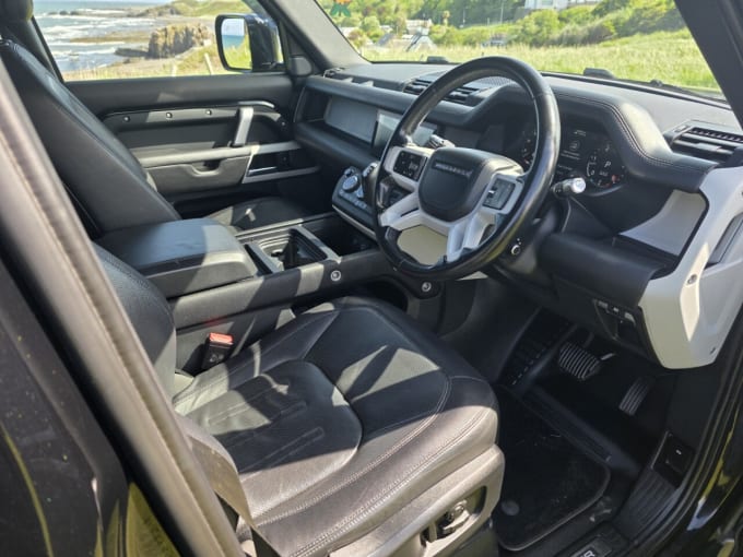 2025 Land Rover Defender