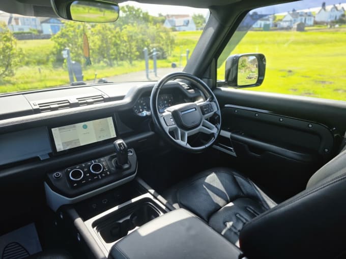 2025 Land Rover Defender