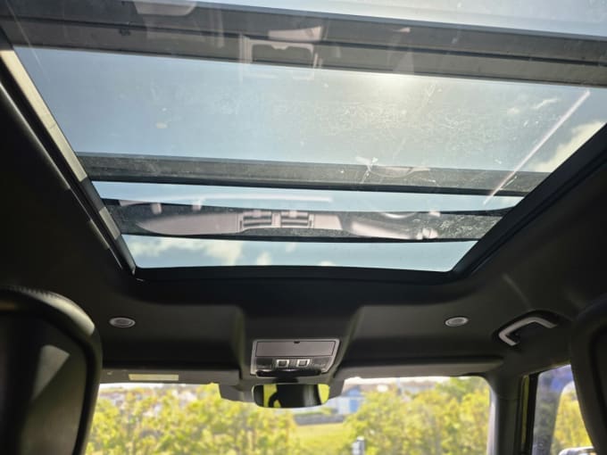 2025 Land Rover Defender