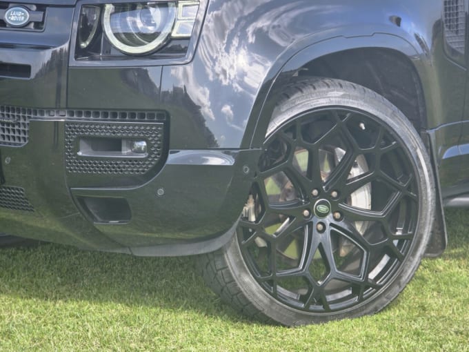 2025 Land Rover Defender