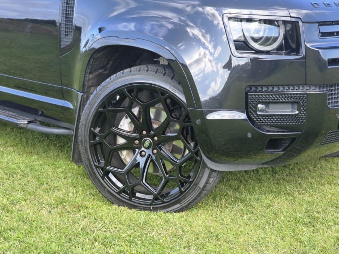 2025 Land Rover Defender