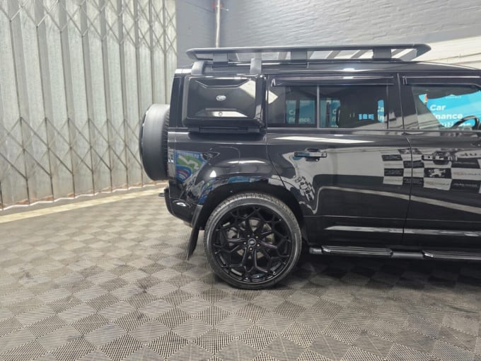 2025 Land Rover Defender