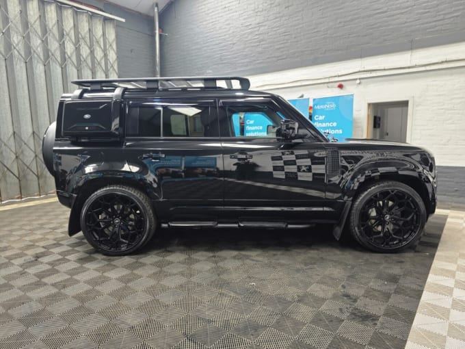 2025 Land Rover Defender