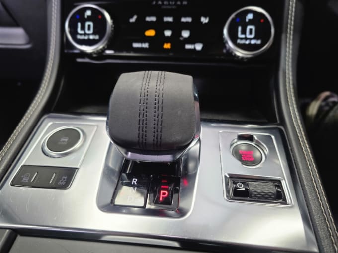 2025 Jaguar F-pace
