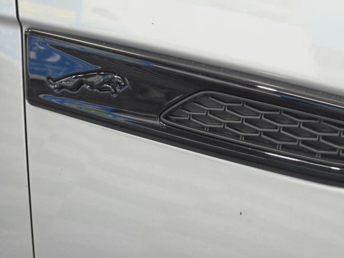 2025 Jaguar F-pace