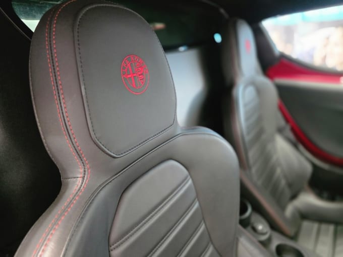 2025 Alfa Romeo 4c
