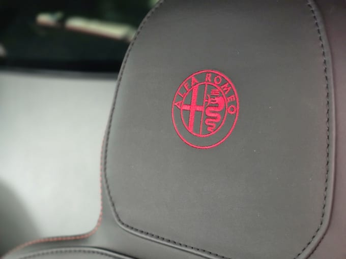 2025 Alfa Romeo 4c
