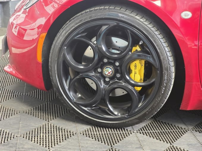 2025 Alfa Romeo 4c