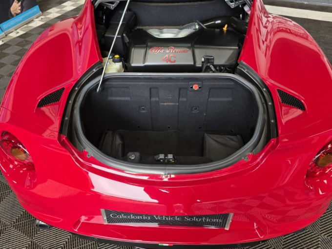2025 Alfa Romeo 4c