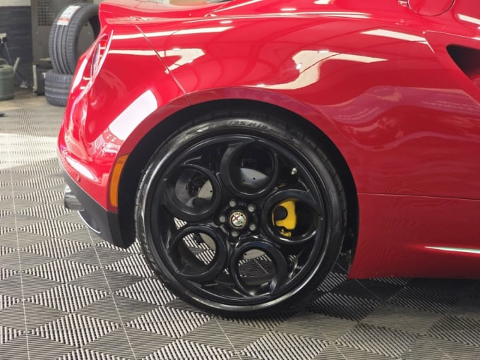 2025 Alfa Romeo 4c