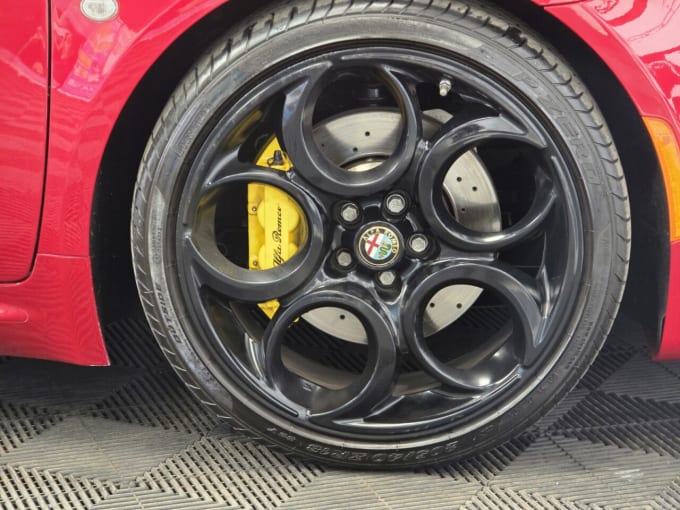 2025 Alfa Romeo 4c