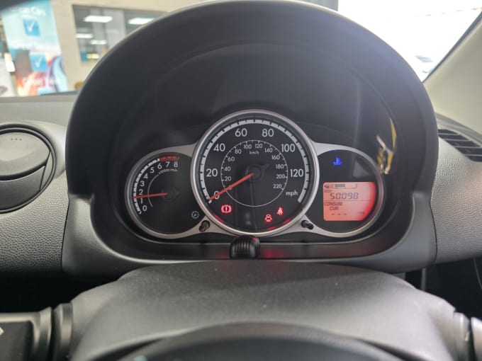2025 Mazda Mazda2