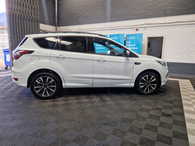 2025 Ford Kuga
