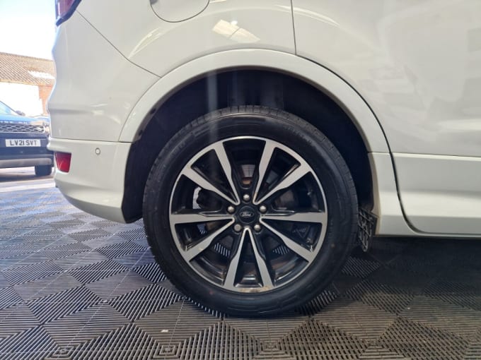2025 Ford Kuga