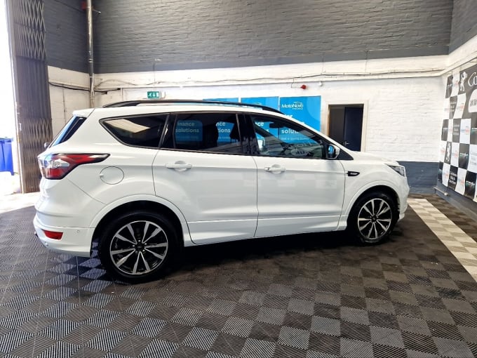2025 Ford Kuga