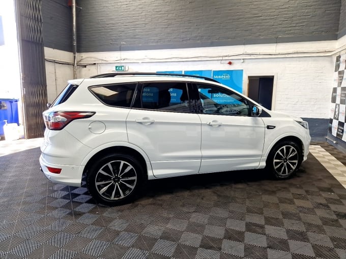 2025 Ford Kuga