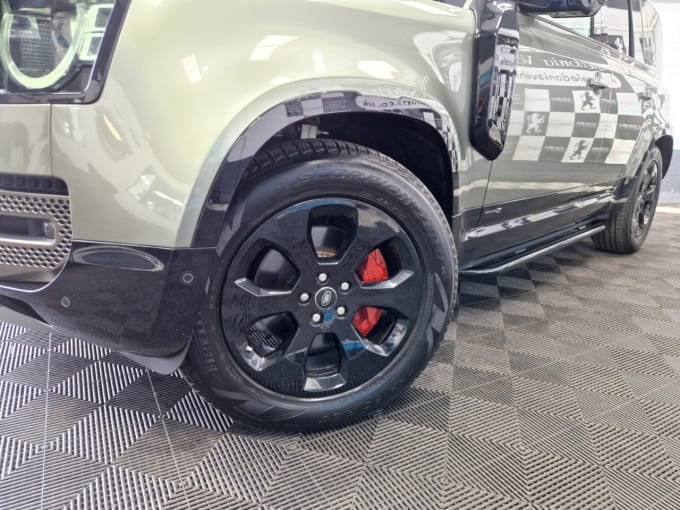 2025 Land Rover Defender
