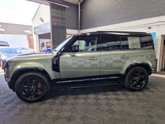 2025 Land Rover Defender