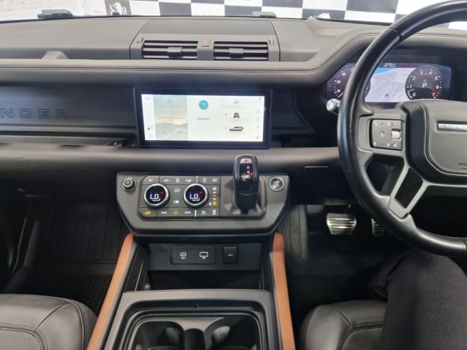 2025 Land Rover Defender