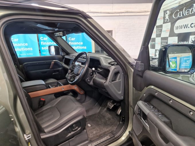 2025 Land Rover Defender