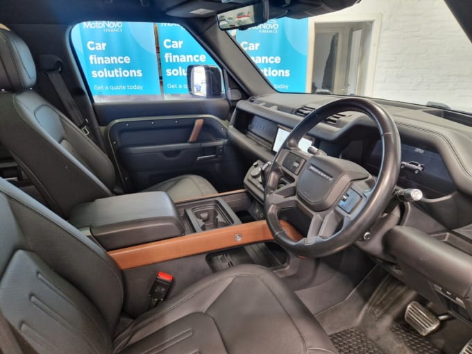 2025 Land Rover Defender