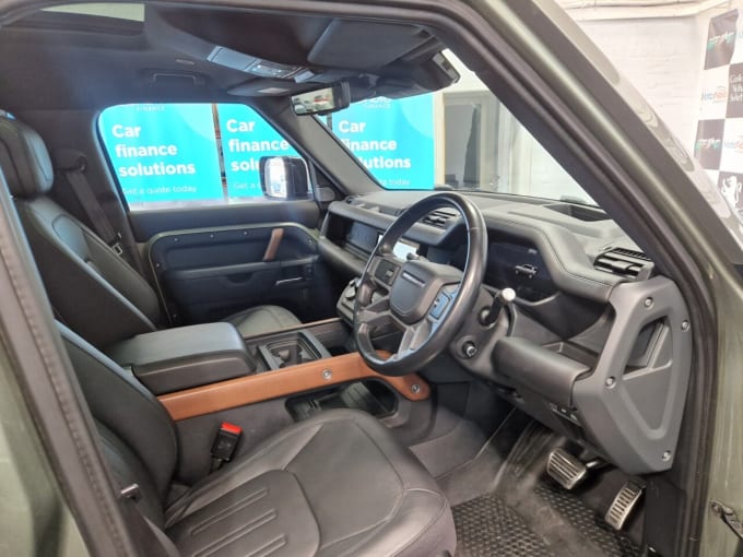 2025 Land Rover Defender