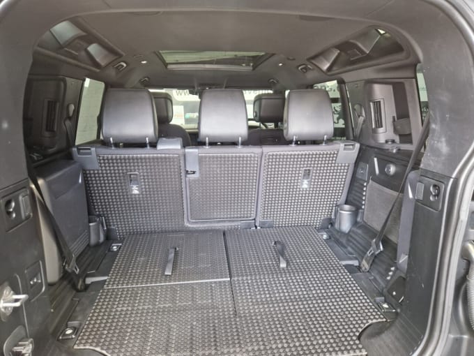 2025 Land Rover Defender