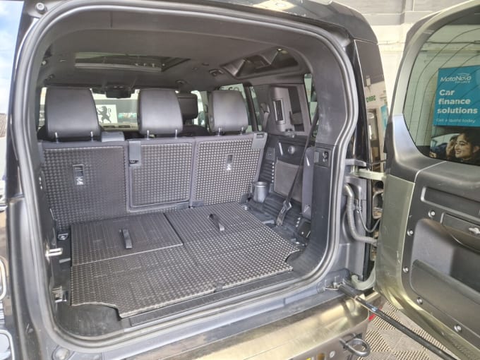 2025 Land Rover Defender