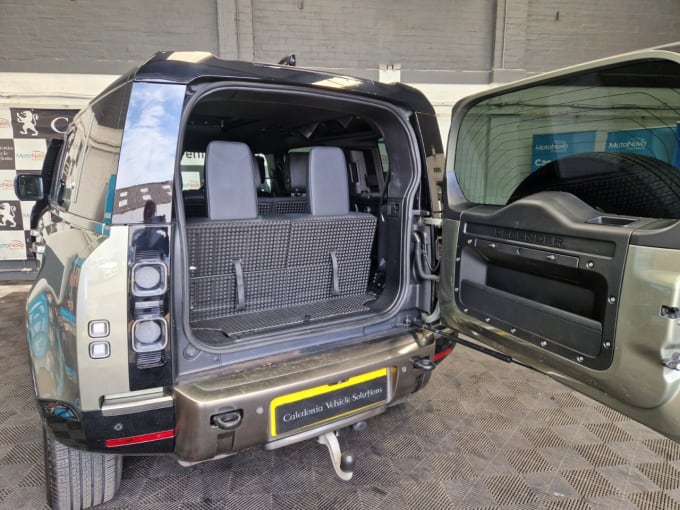 2025 Land Rover Defender