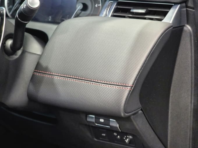 2025 Land Rover Discovery Sport