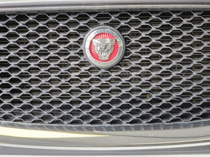 2025 Jaguar F-pace