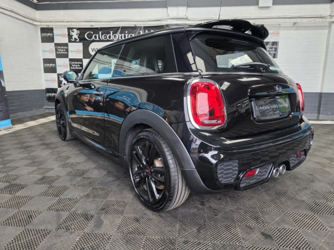 2025 Mini Hatch