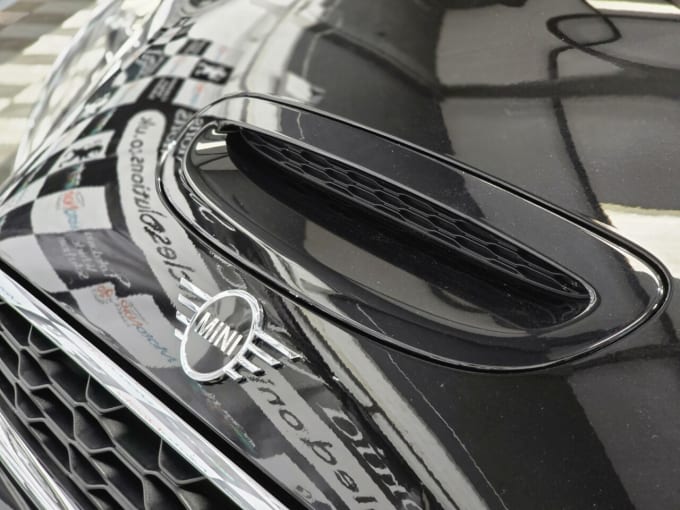 2025 Mini Hatch