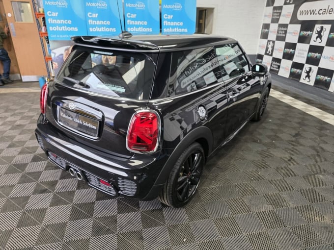 2025 Mini Hatch