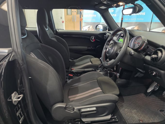 2025 Mini Hatch
