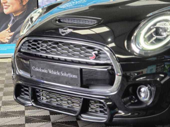 2025 Mini Hatch
