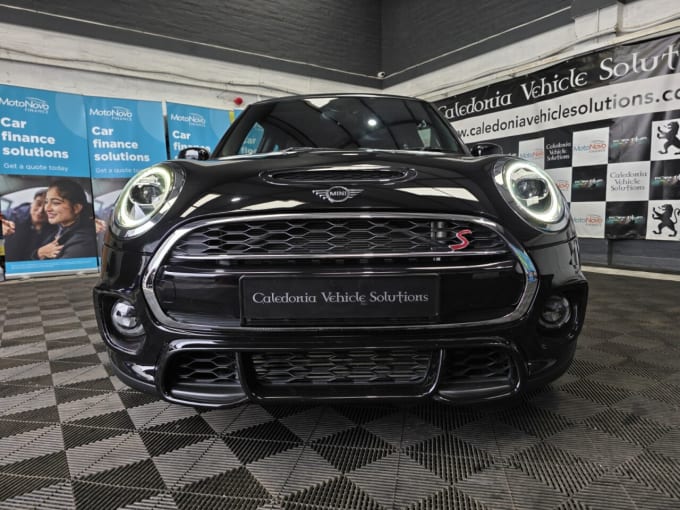 2025 Mini Hatch