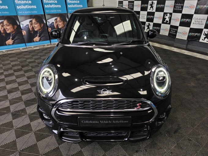 2025 Mini Hatch