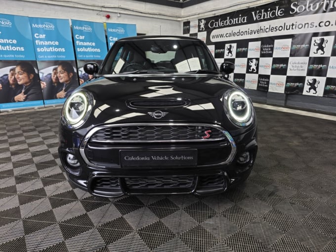 2025 Mini Hatch