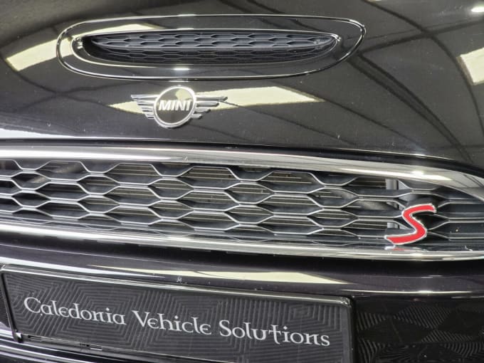 2025 Mini Hatch