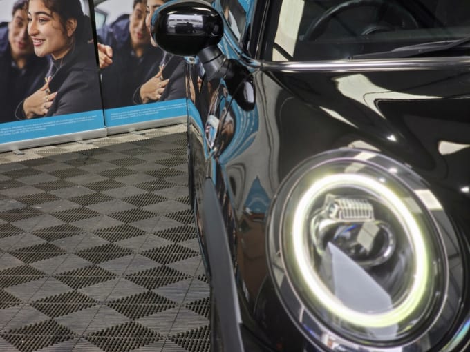 2025 Mini Hatch