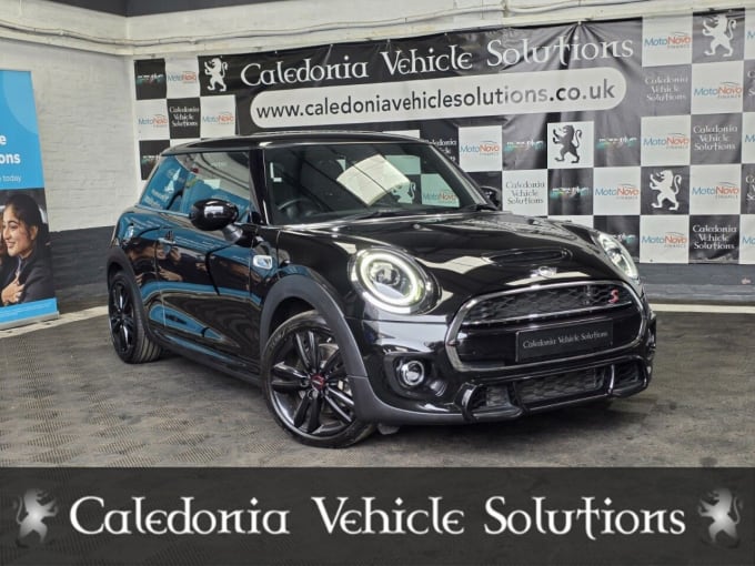 2025 Mini Hatch