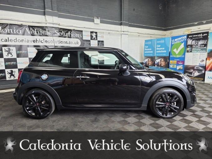 2025 Mini Hatch