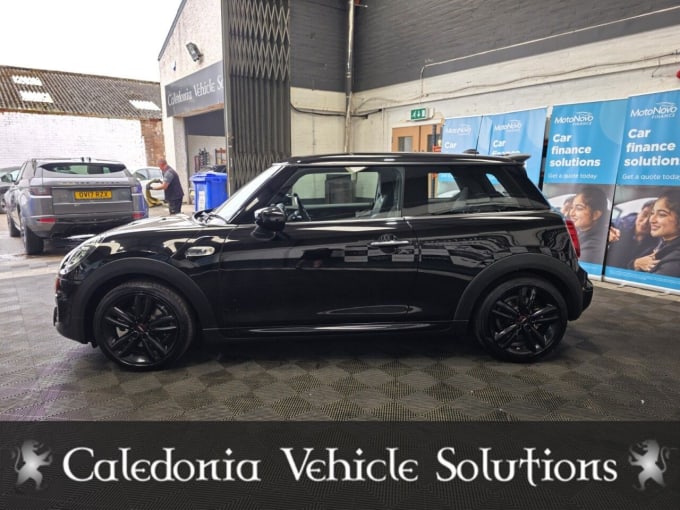 2025 Mini Hatch