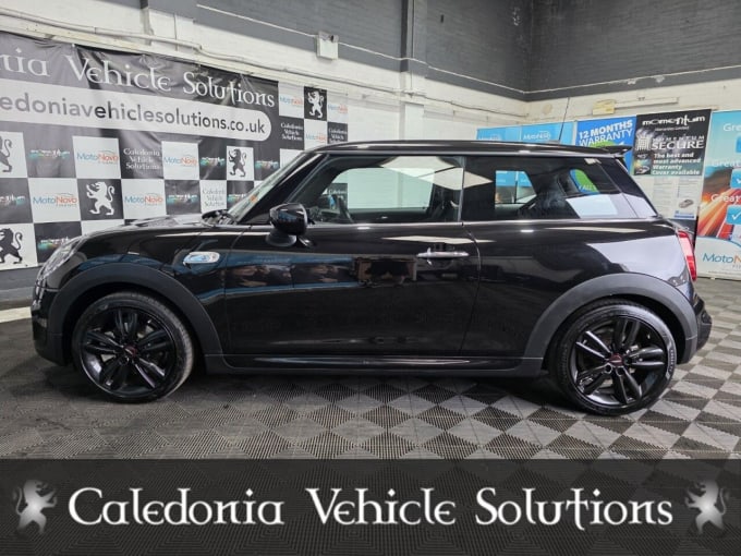 2025 Mini Hatch
