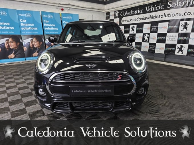 2025 Mini Hatch