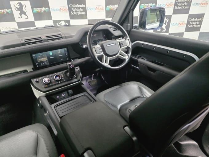 2025 Land Rover Defender